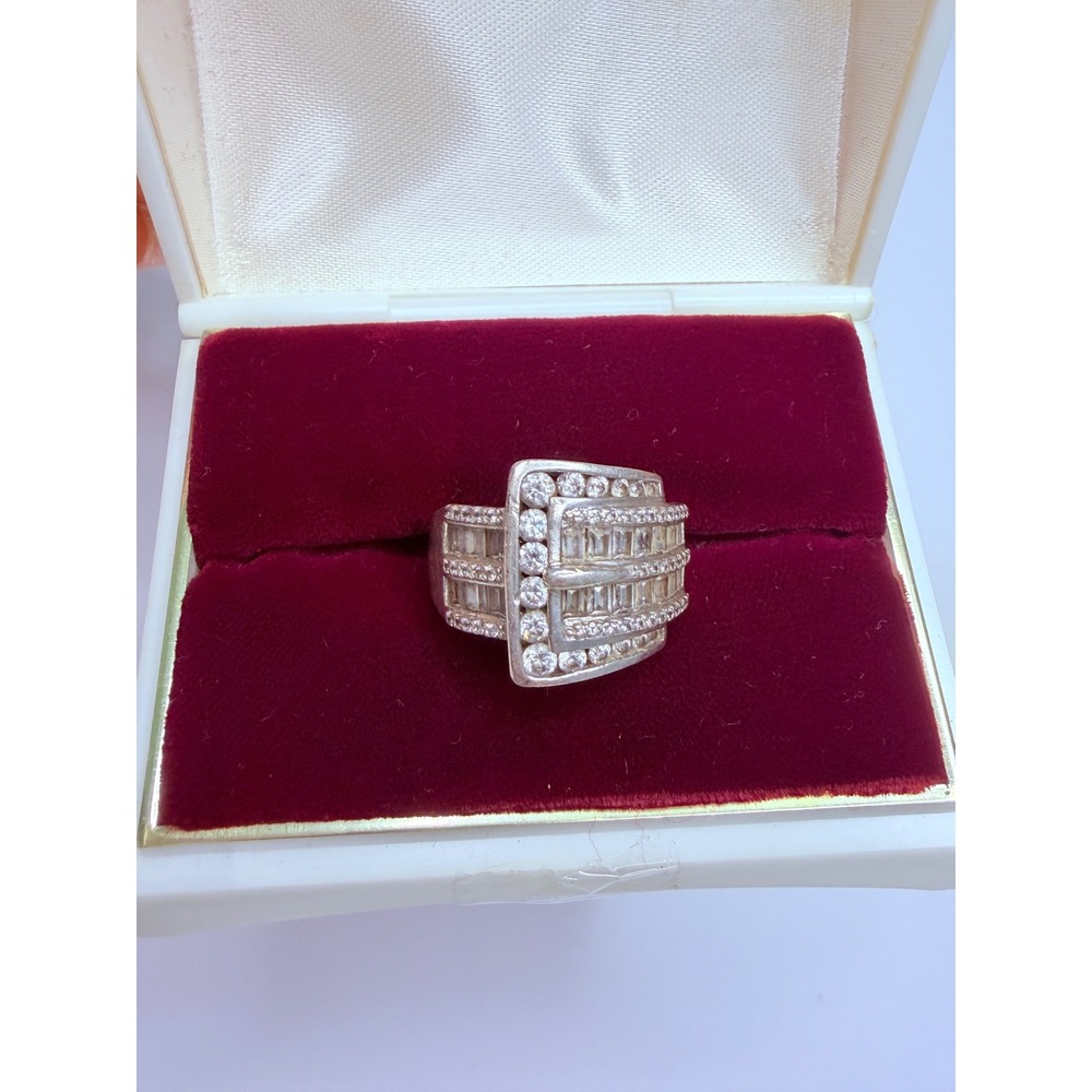 Beautiful sterling silver ring crafted with timeless style and quality.